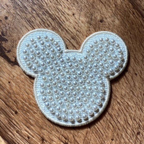Stoney Clover Lane Accessories - New Blanc White Pearl Stoney Clover Lane Mickey Patch Disney
